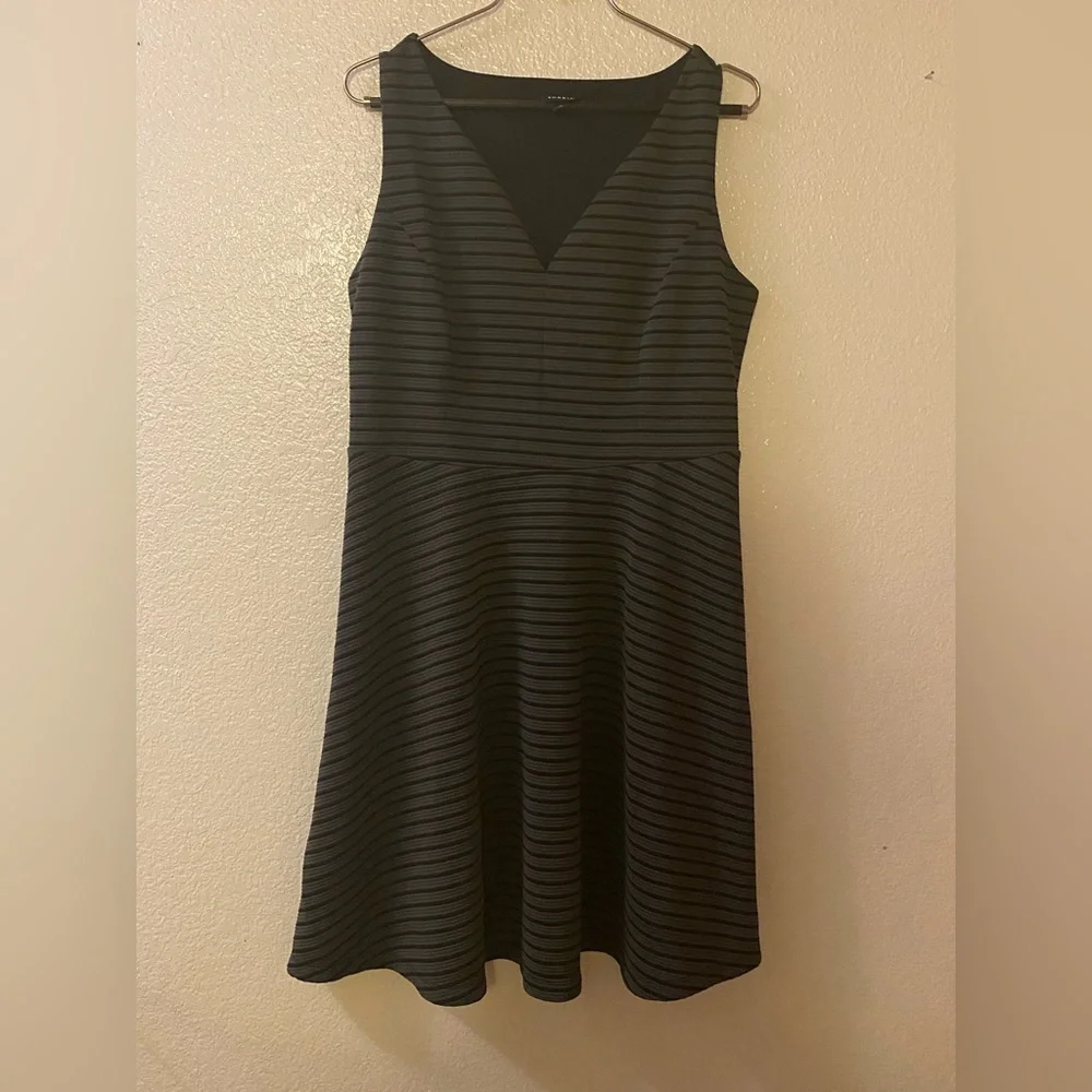 TORRID Grey with Black textured stripes, sleeveless, fit and flare size 0 - Picture 1 of 12